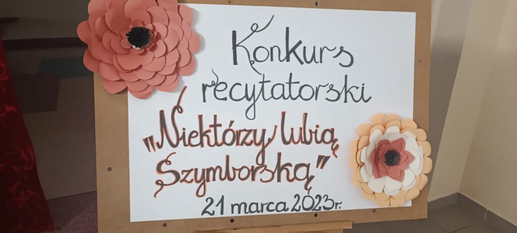 Plakat z napisem: Niektórzy lubią Szymborską szkolny konkurs recytatorski